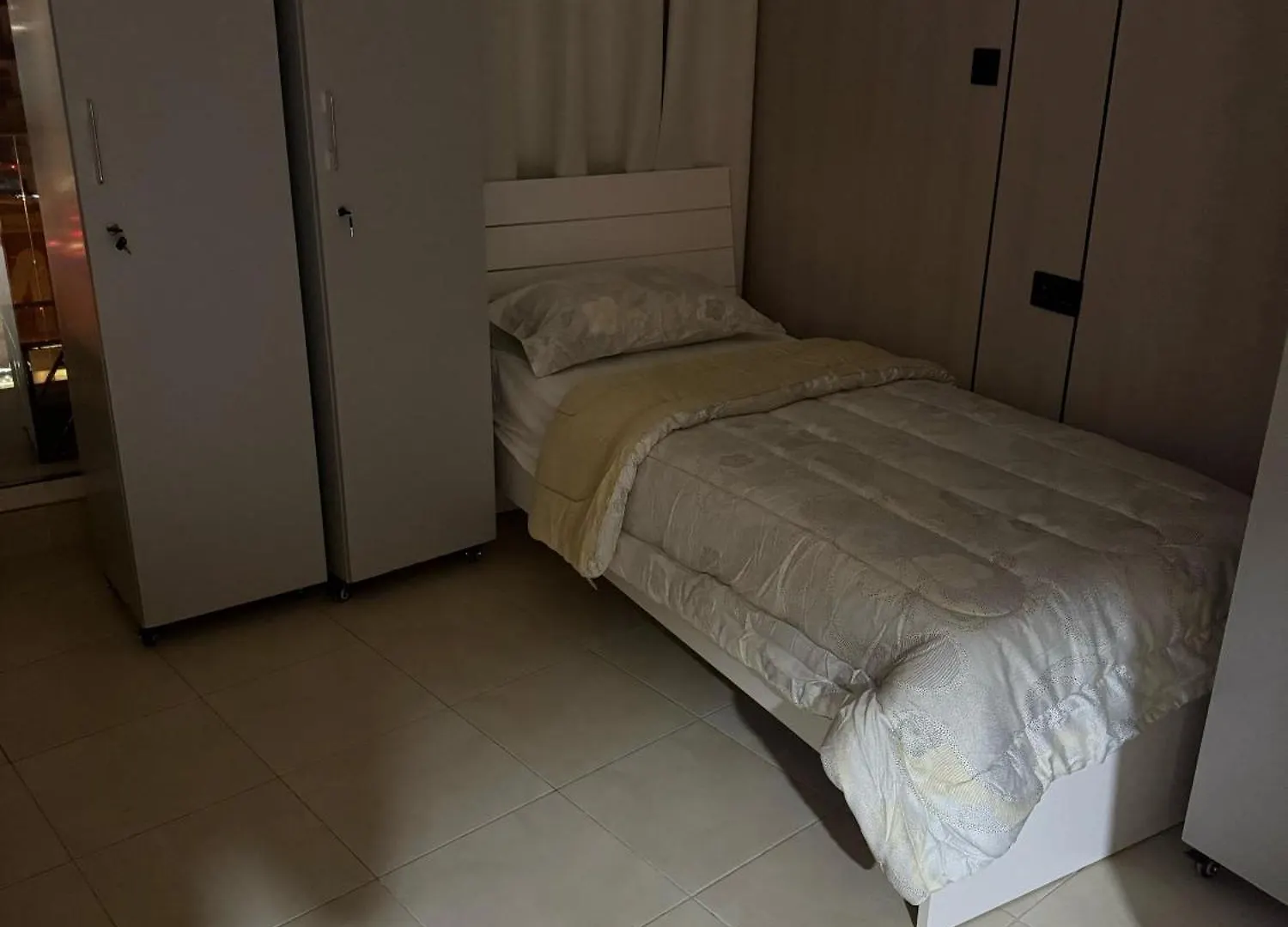 5 Min To Dubai Mall Downtown Hostel United Arab Emirates